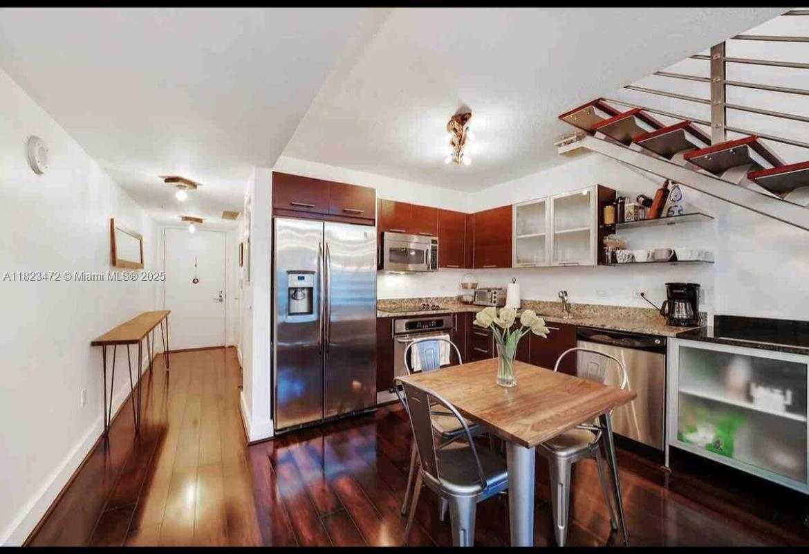 Small Image of 41 5TH ST #704, Miami Number 3