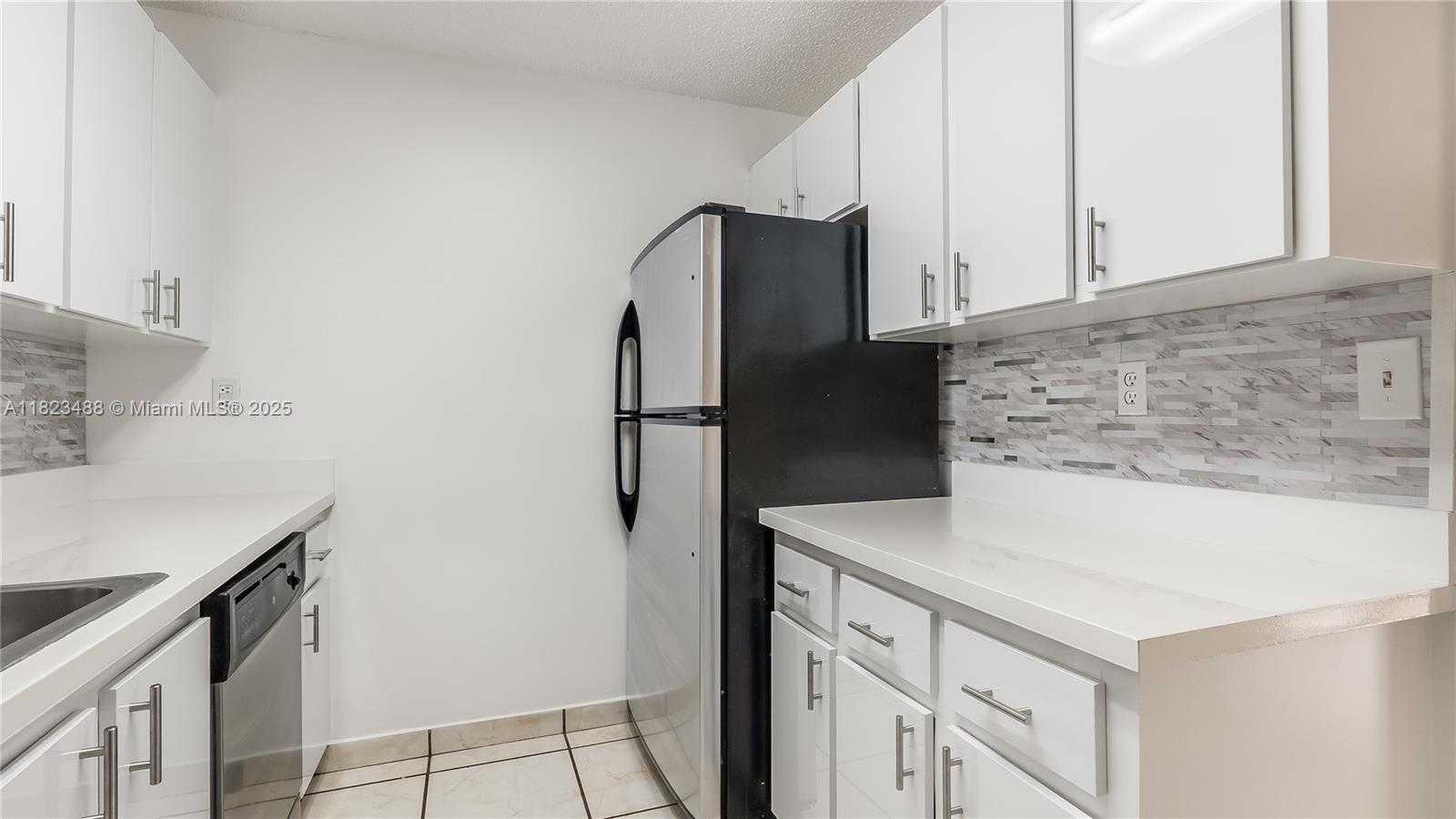 Small Image of Miami Number 12