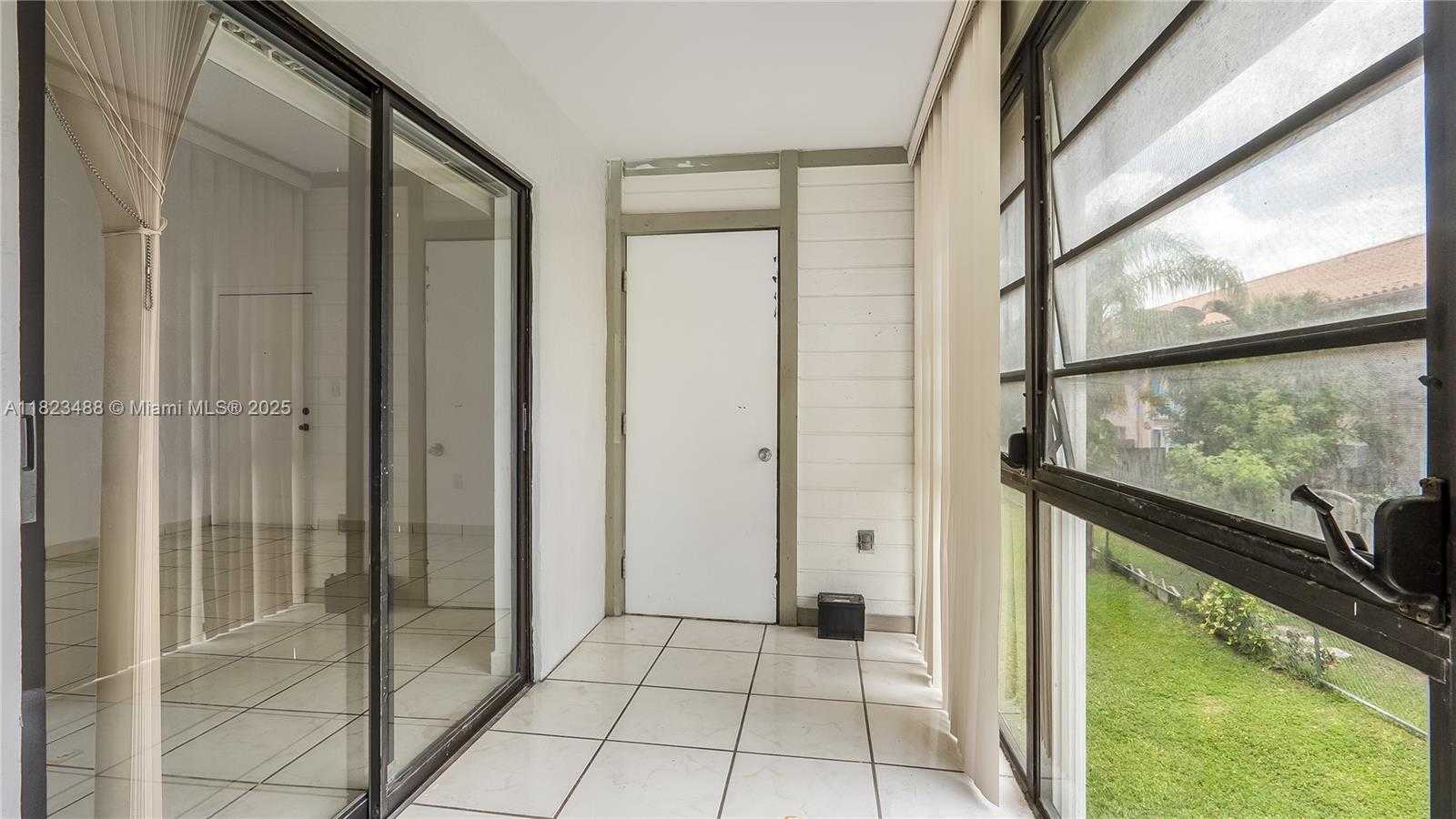 Small Image of Miami Number 14