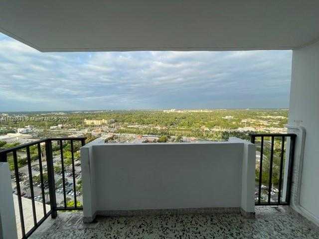 Small Image of 2750 NORTH EAST 183RD ST #2504, Aventura Number 5