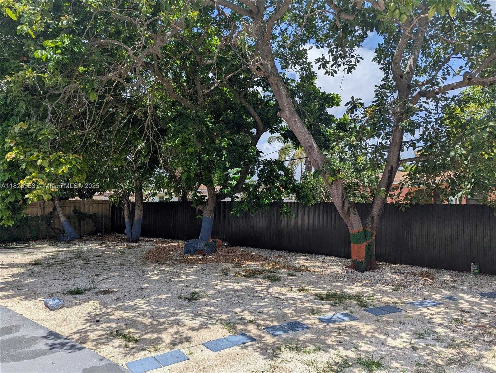 Small Image of 14600 NORTH WEST 11TH CT #1, Miami Number 10