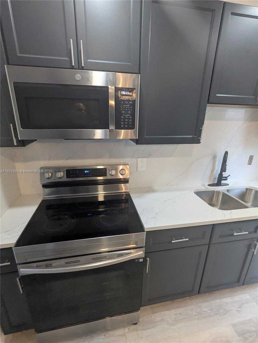Small Image of 14600 NORTH WEST 11TH CT #1, Miami Number 4