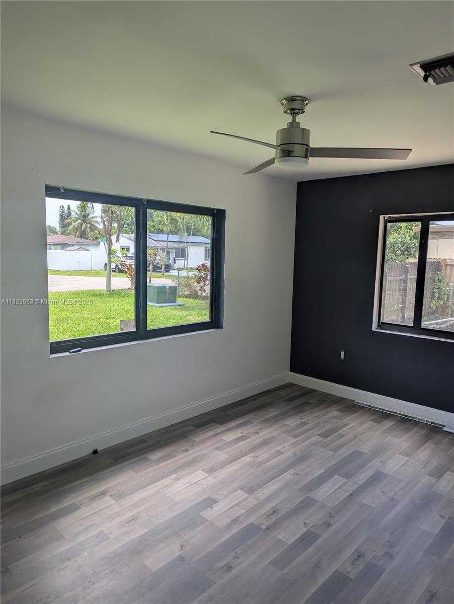 Small Image of 14600 NORTH WEST 11TH CT #1, Miami Number 6