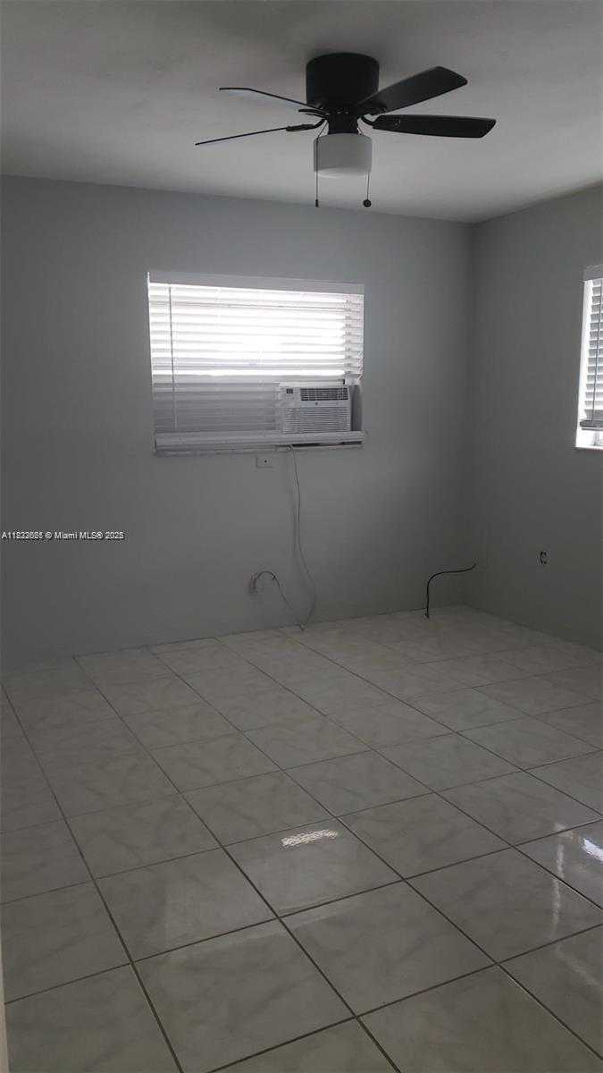 Small Image of 1816 MCKINLEY ST #12, Hollywood Number 7