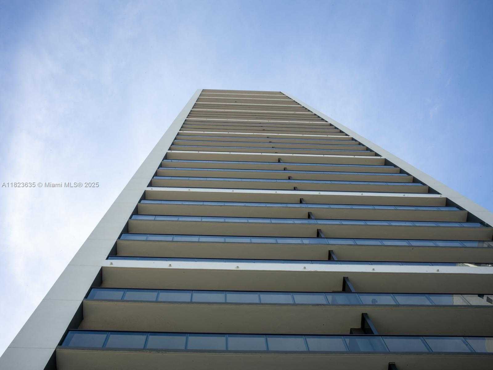 Small Image of 601 NORTH EAST 1ST AVE #5001, Miami Number 17