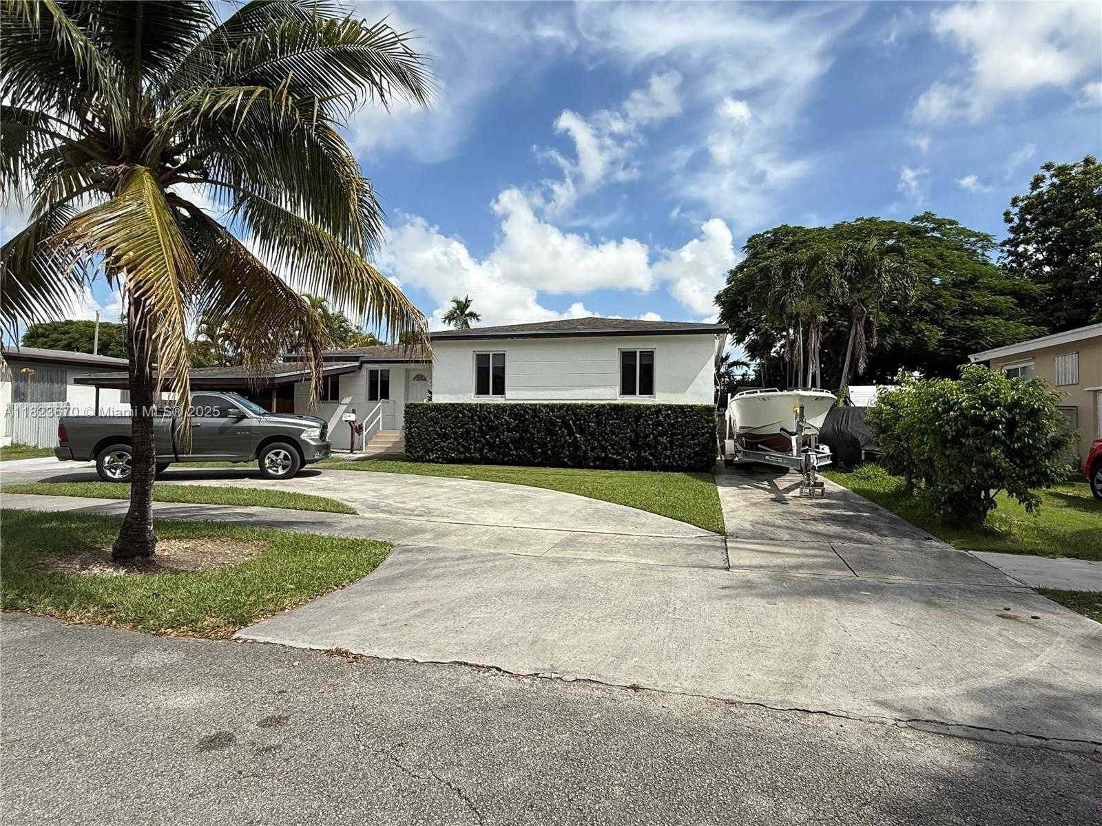 Small Image of Miami Number 3
