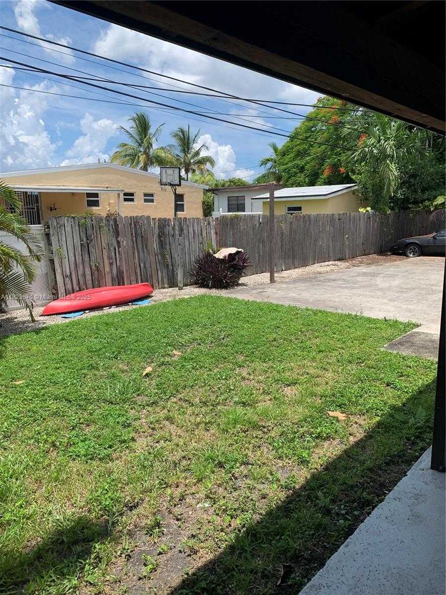 Small Image of Miami Number 5