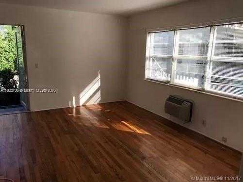 Small Image of 1235 EUCLID AVE #8, Miami Beach Number 2
