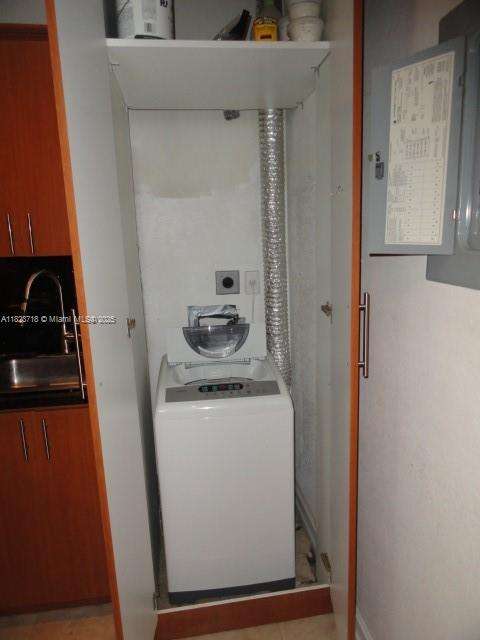 Small Image of 7928 HARDING AV #8, Miami Beach Number 10