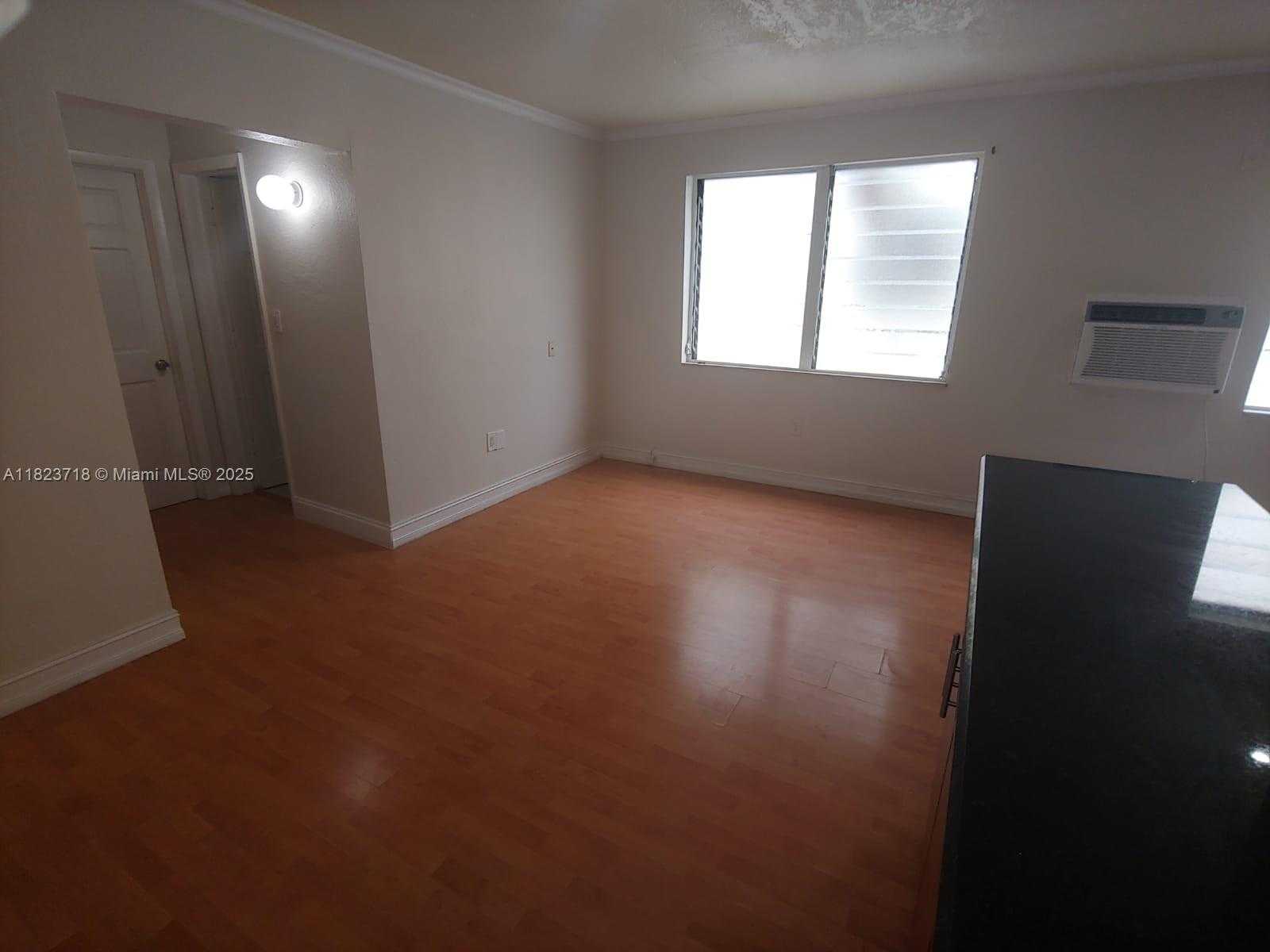 Small Image of 7928 HARDING AV #8, Miami Beach Number 27