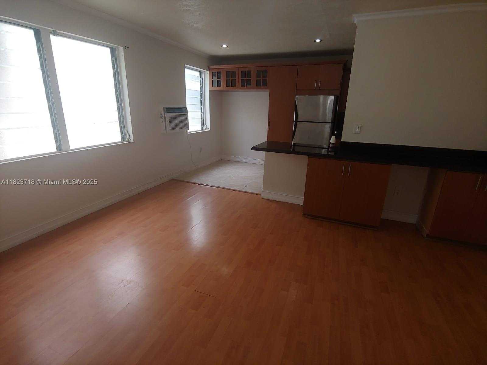 Small Image of 7928 HARDING AV #8, Miami Beach Number 30