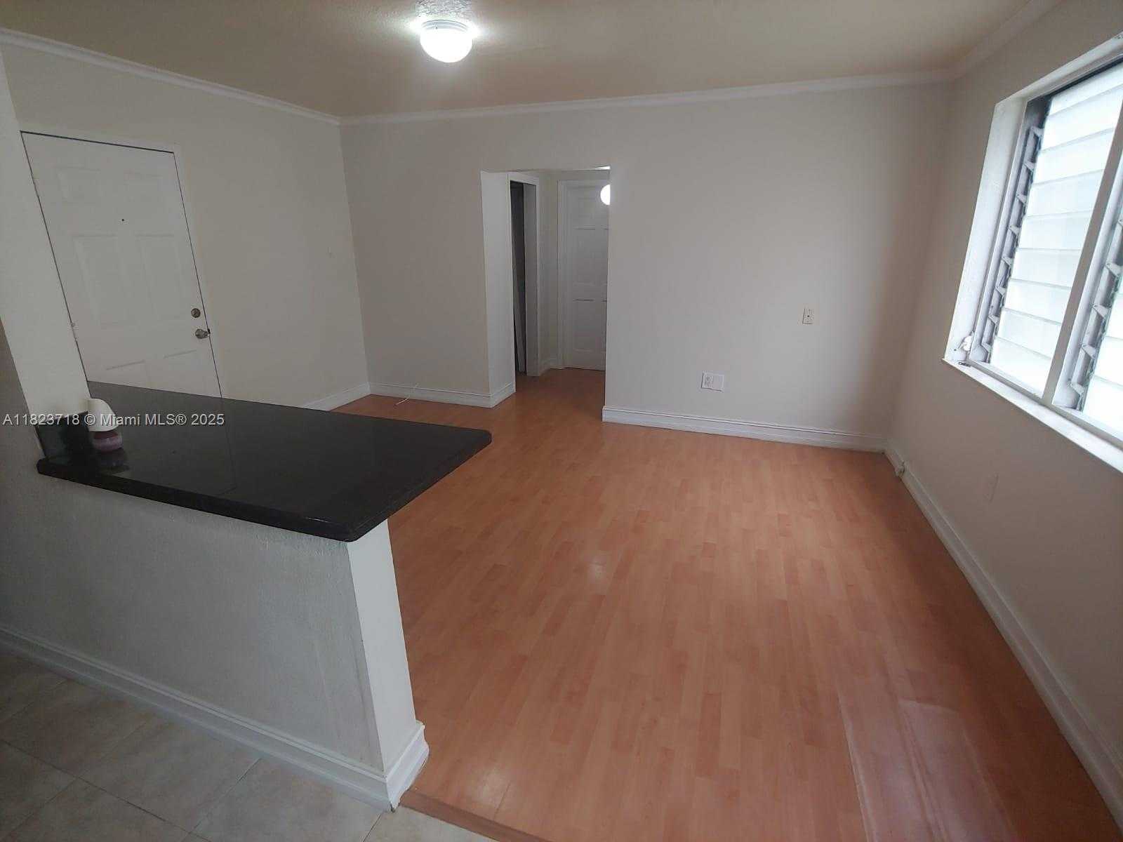 Small Image of 7928 HARDING AV #8, Miami Beach Number 8