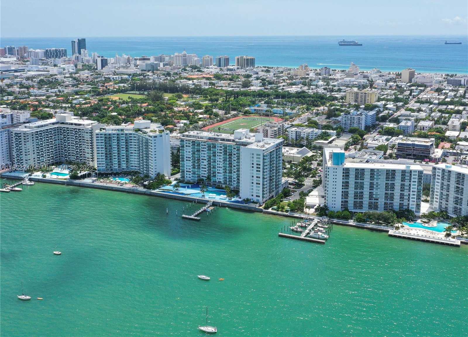 Small Image of 1000 WEST AVE #630, Miami Beach Number 2