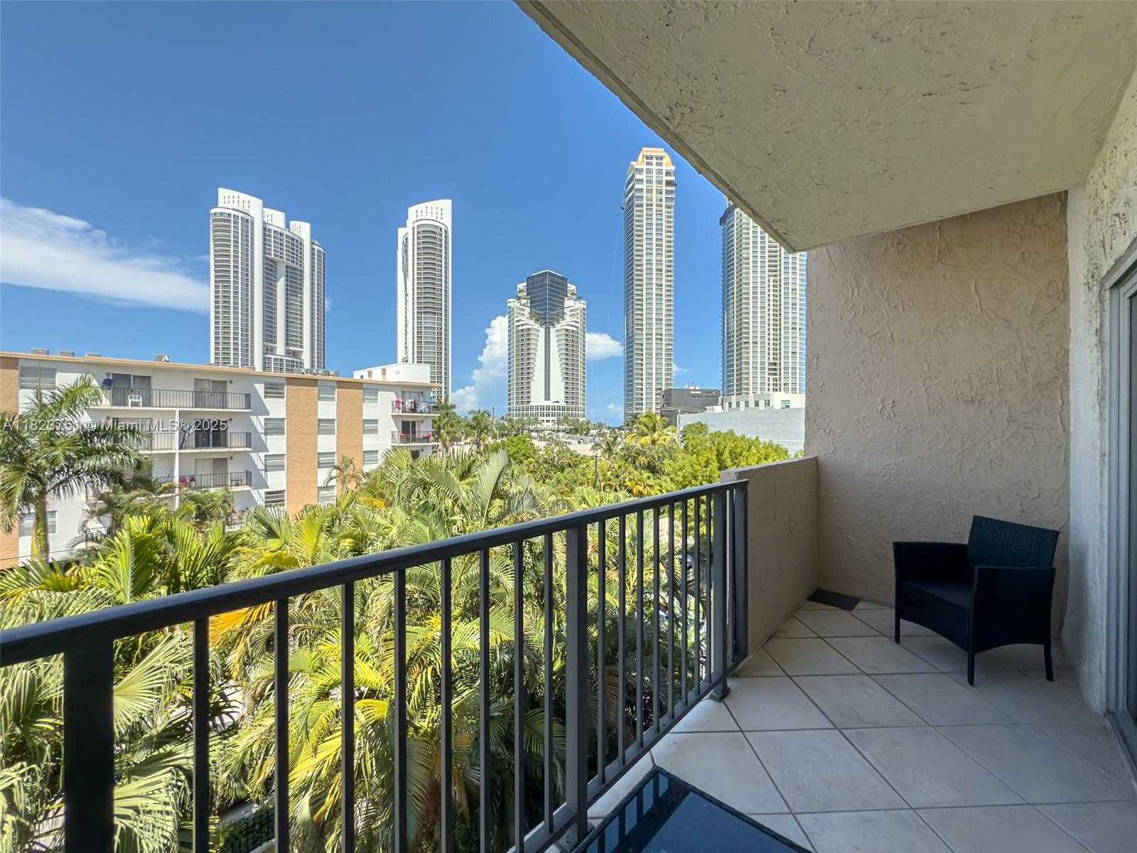 Small Image of 250 NORTH EAST 181ST DR #303, Sunny Isles Beach Number 25