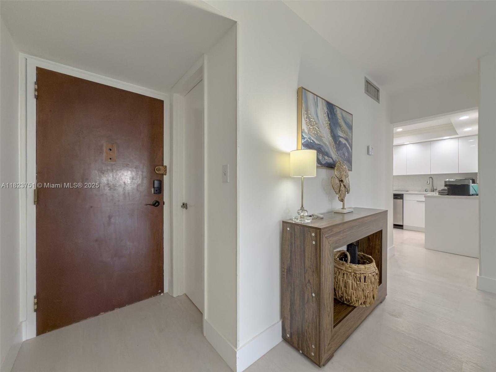 Small Image of 250 NORTH EAST 181ST DR #303, Sunny Isles Beach Number 3