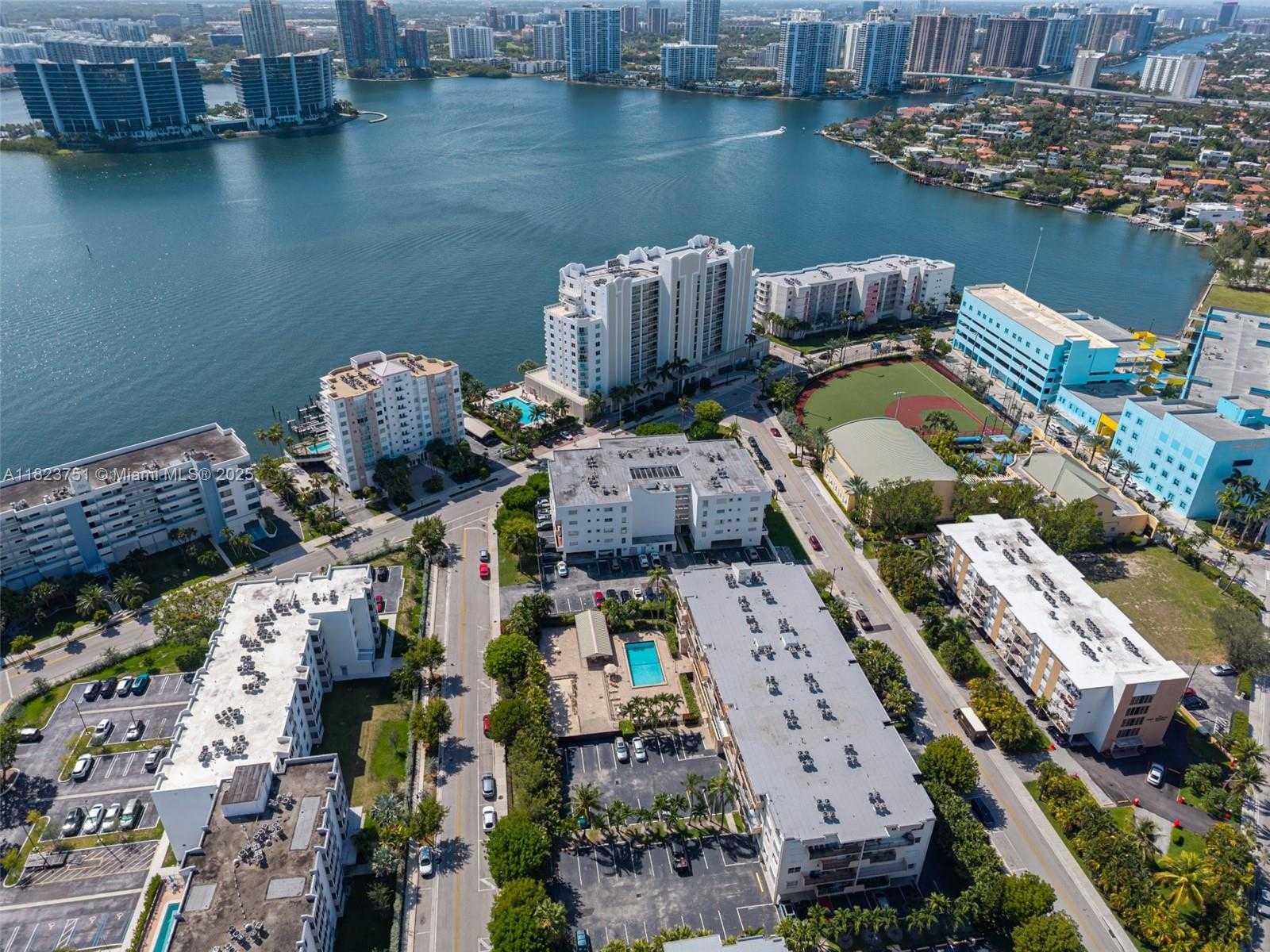 Small Image of 250 NORTH EAST 181ST DR #303, Sunny Isles Beach Number 32