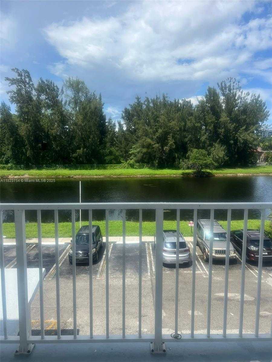 Small Image of 16465 NORTH EAST 22ND AVE #217, North Miami Beach Number 3