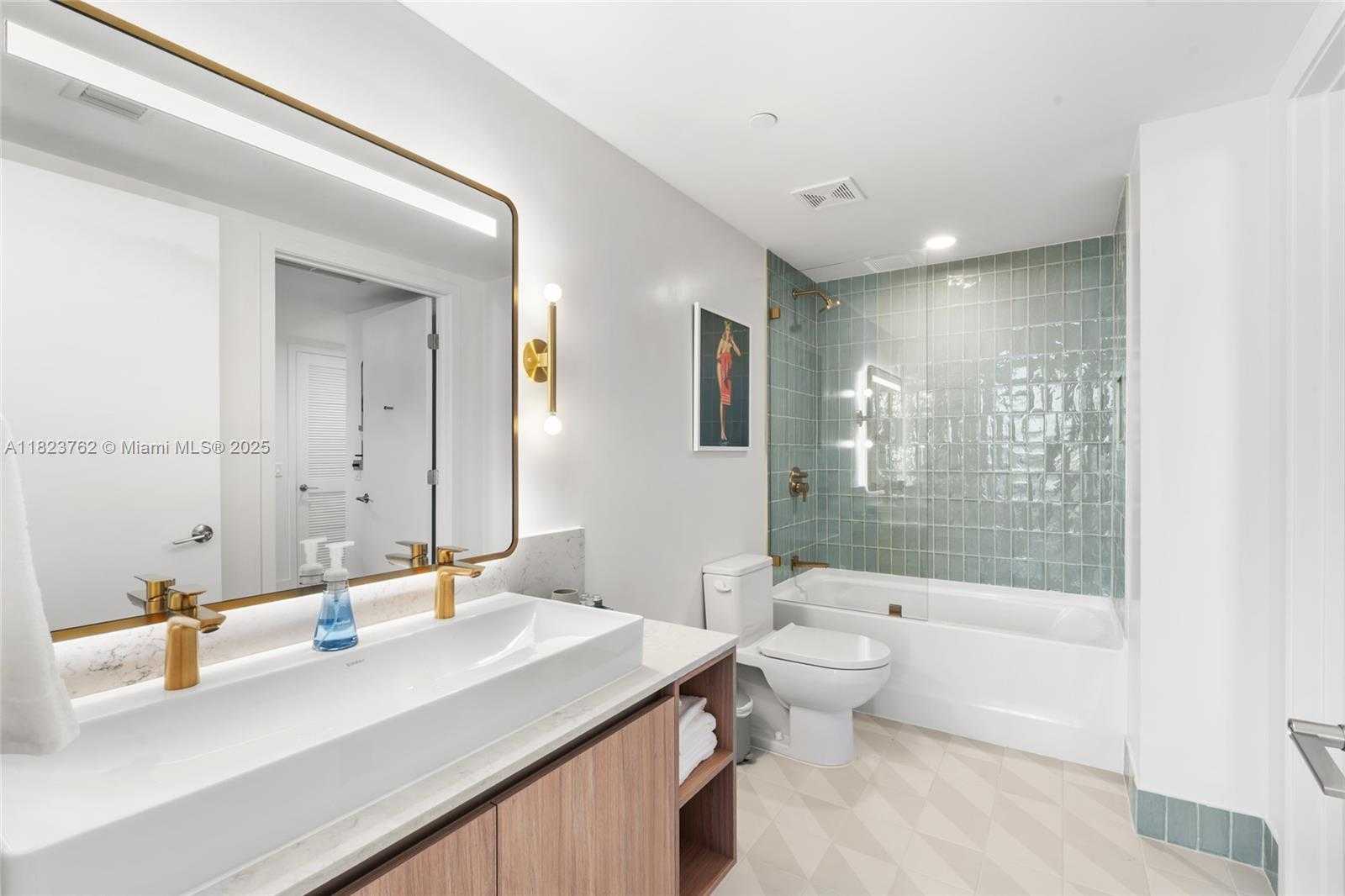 Small Image of 159 NORTH EAST 6TH ST #3104, Miami Number 17