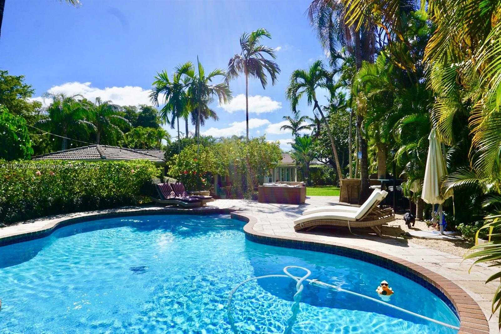 Small Image of 13200 SOUTH WEST 59TH AVE, Pinecrest Number 2