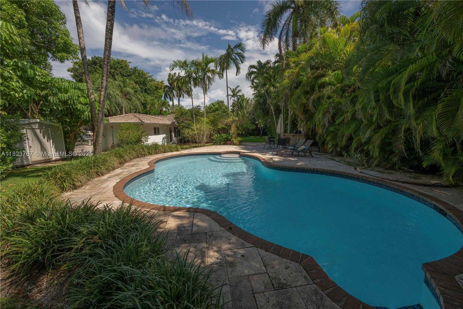 Small Image of 13200 SOUTH WEST 59TH AVE, Pinecrest Number 26