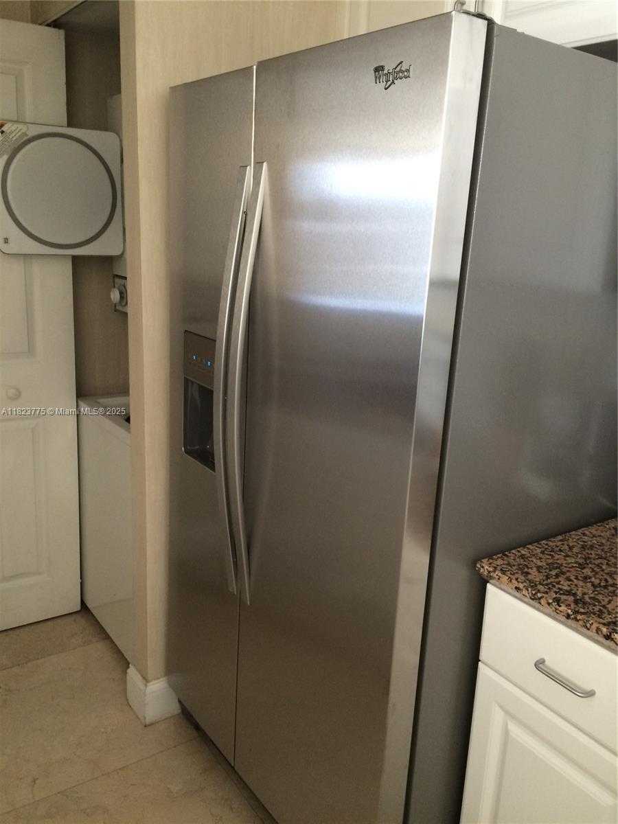 Small Image of 1581 BRICKELL AVE #2307, Miami Number 10