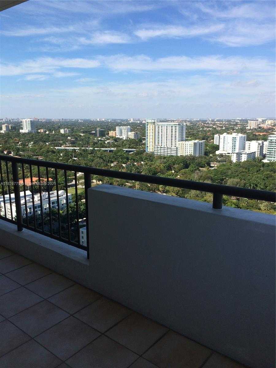 Small Image of 1581 BRICKELL AVE #2307, Miami Number 16