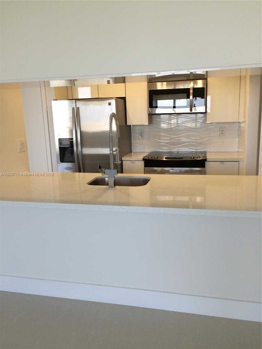 Small Image of 1581 BRICKELL AVE #2307, Miami Number 9