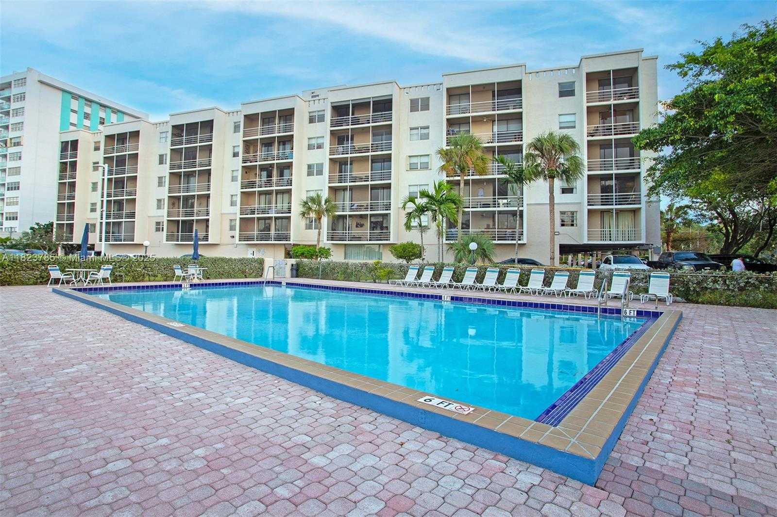 Small Image of 2821 NORTH MIAMI BEACH BLVD #5M, North Miami Beach Number 33
