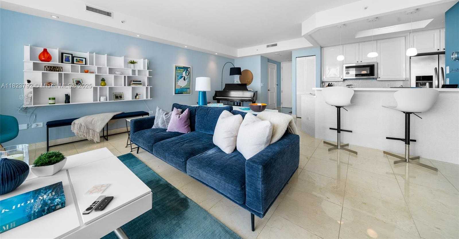 Small Image of 848 BRICKELL KEY #2503, Miami Number 3