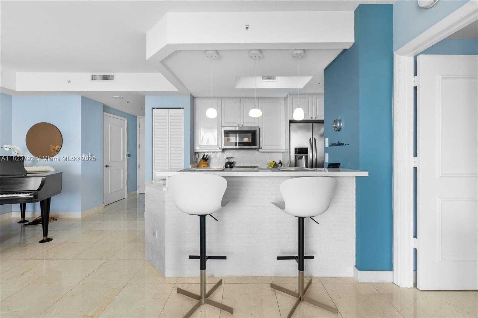 Small Image of 848 BRICKELL KEY #2503, Miami Number 6