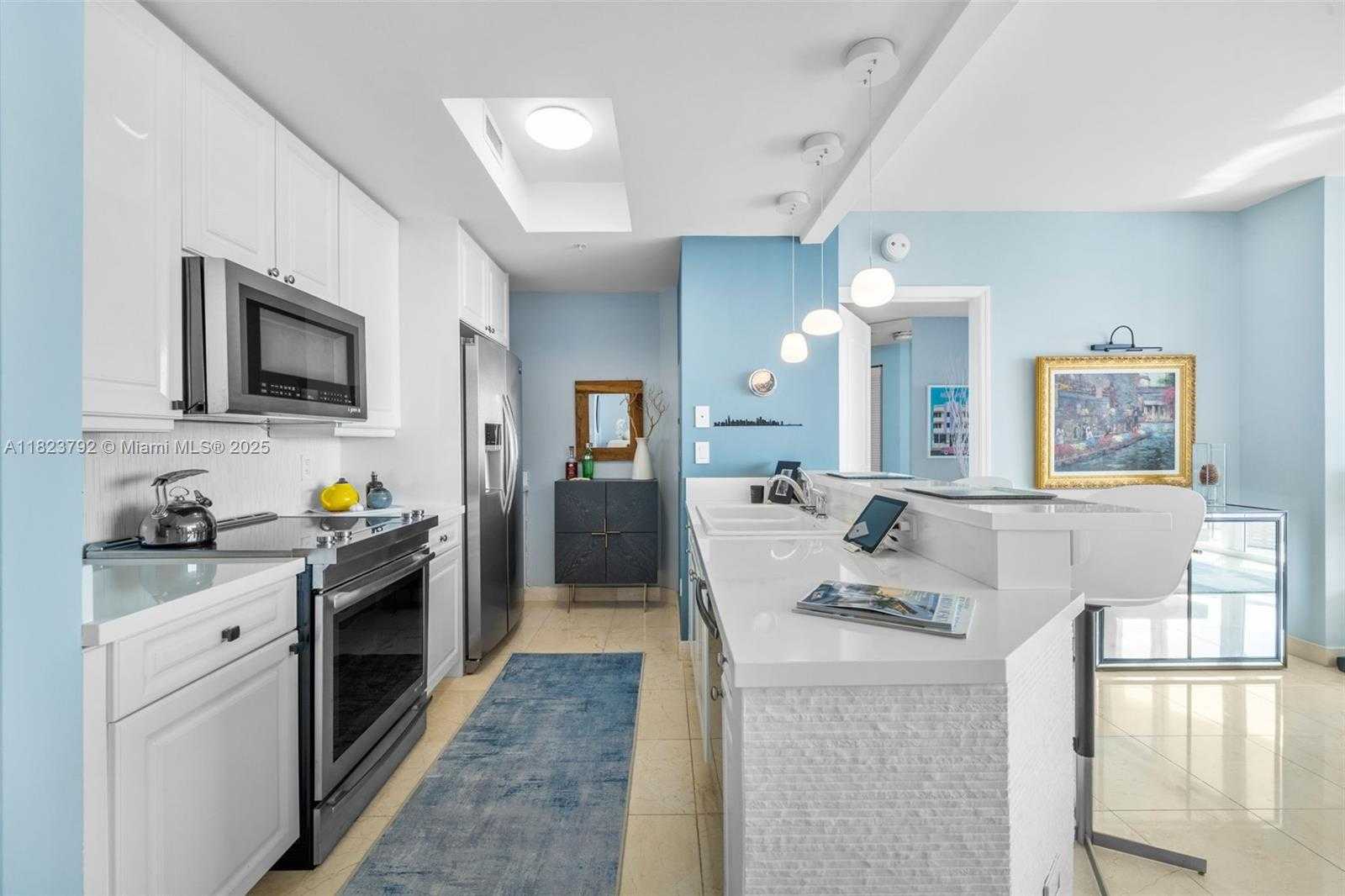 Small Image of 848 BRICKELL KEY #2503, Miami Number 7
