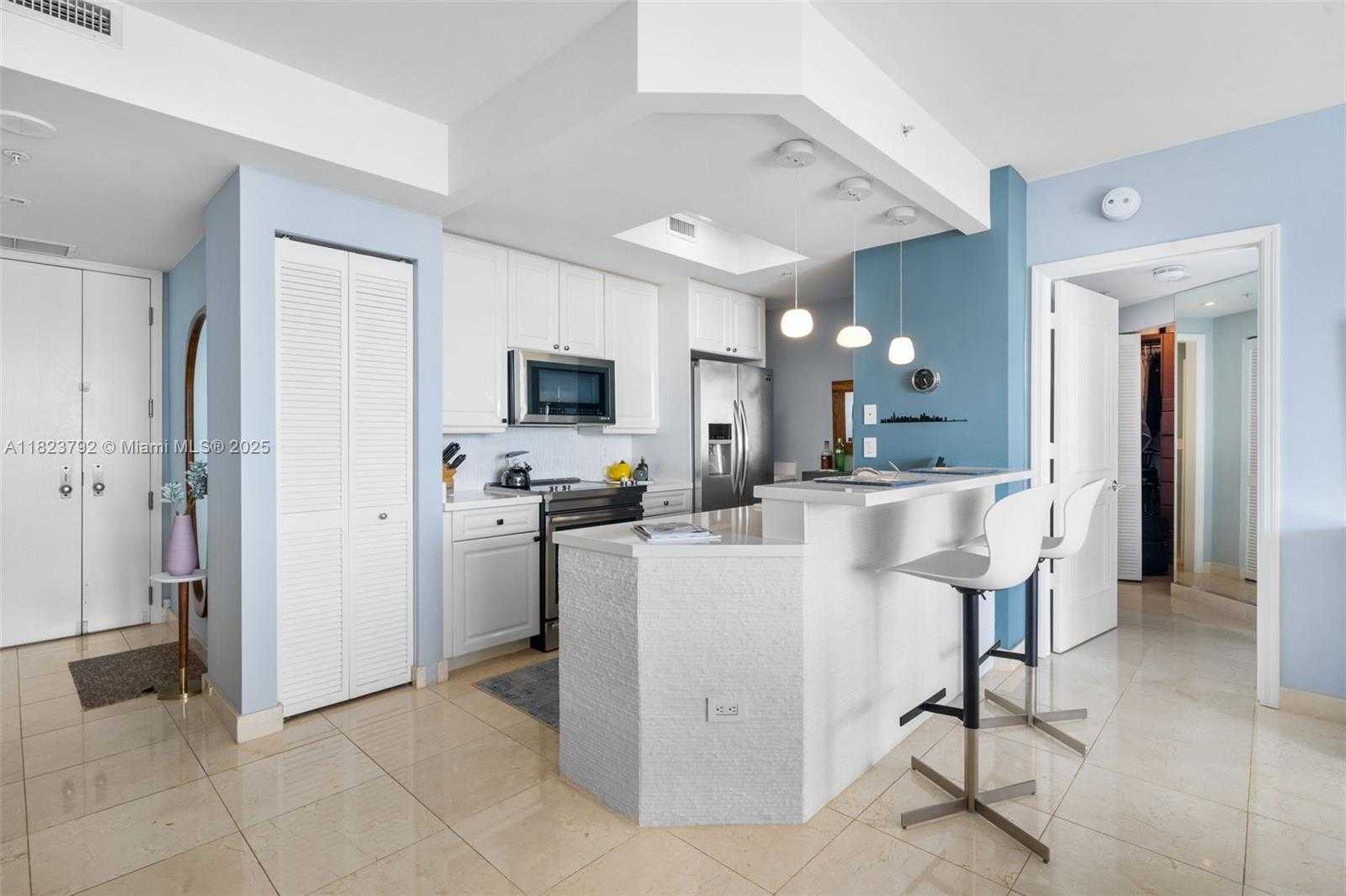 Small Image of 848 BRICKELL KEY #2503, Miami Number 8