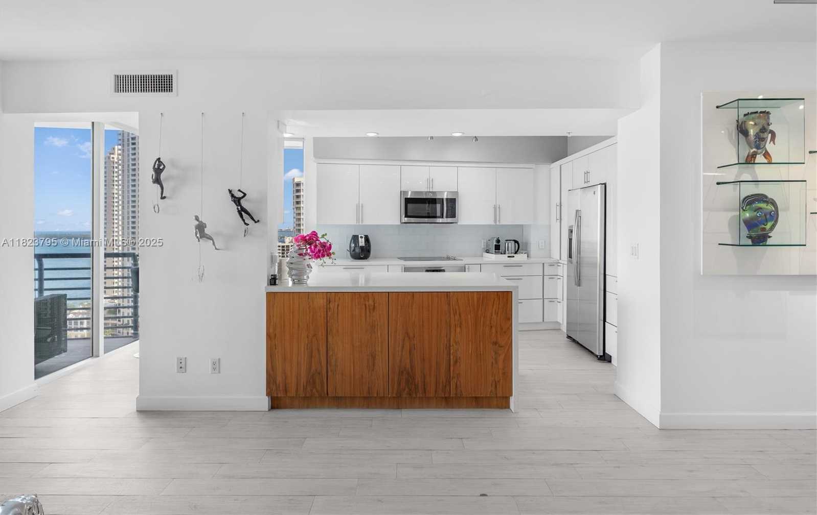 Small Image of 335 SOUTH BISCAYNE BLVD #2309, Miami Number 15