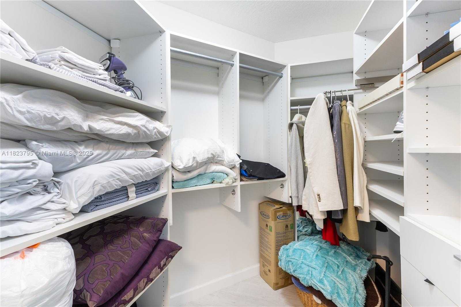Small Image of 335 SOUTH BISCAYNE BLVD #2309, Miami Number 21