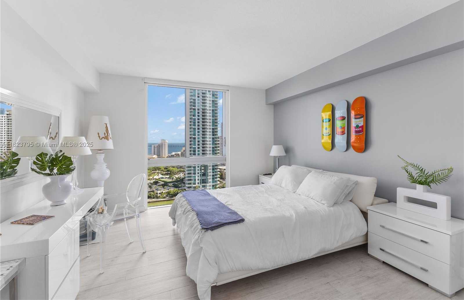 Small Image of 335 SOUTH BISCAYNE BLVD #2309, Miami Number 22