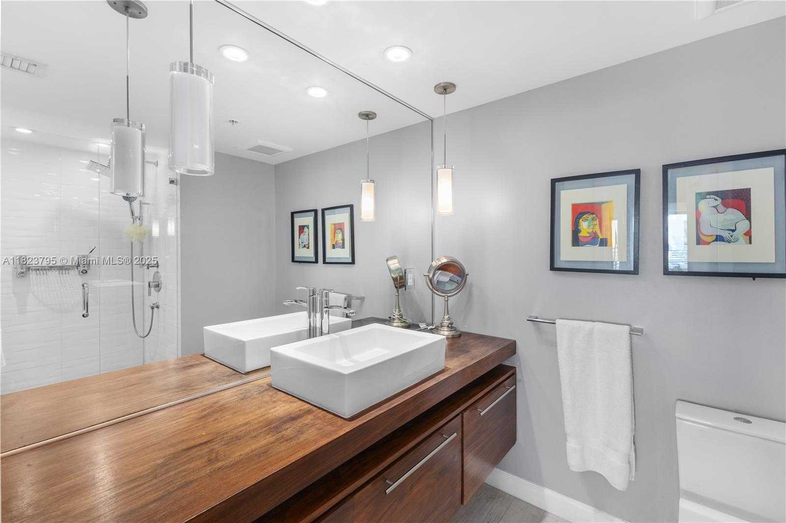 Small Image of 335 SOUTH BISCAYNE BLVD #2309, Miami Number 24