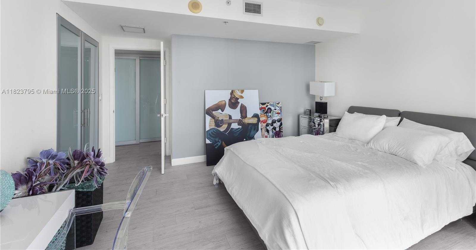 Small Image of 335 SOUTH BISCAYNE BLVD #2309, Miami Number 26