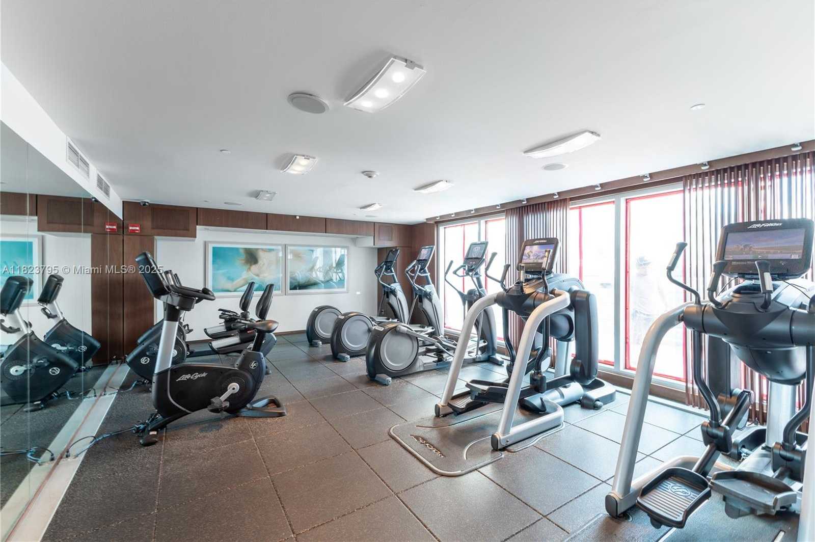 Small Image of 335 SOUTH BISCAYNE BLVD #2309, Miami Number 31