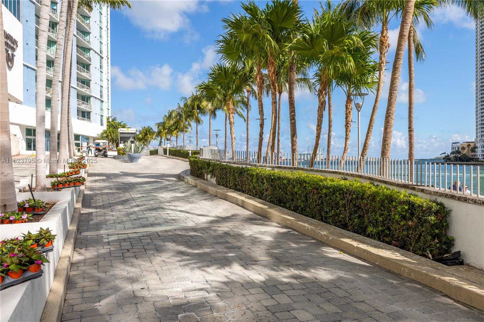 Small Image of 335 SOUTH BISCAYNE BLVD #2309, Miami Number 32