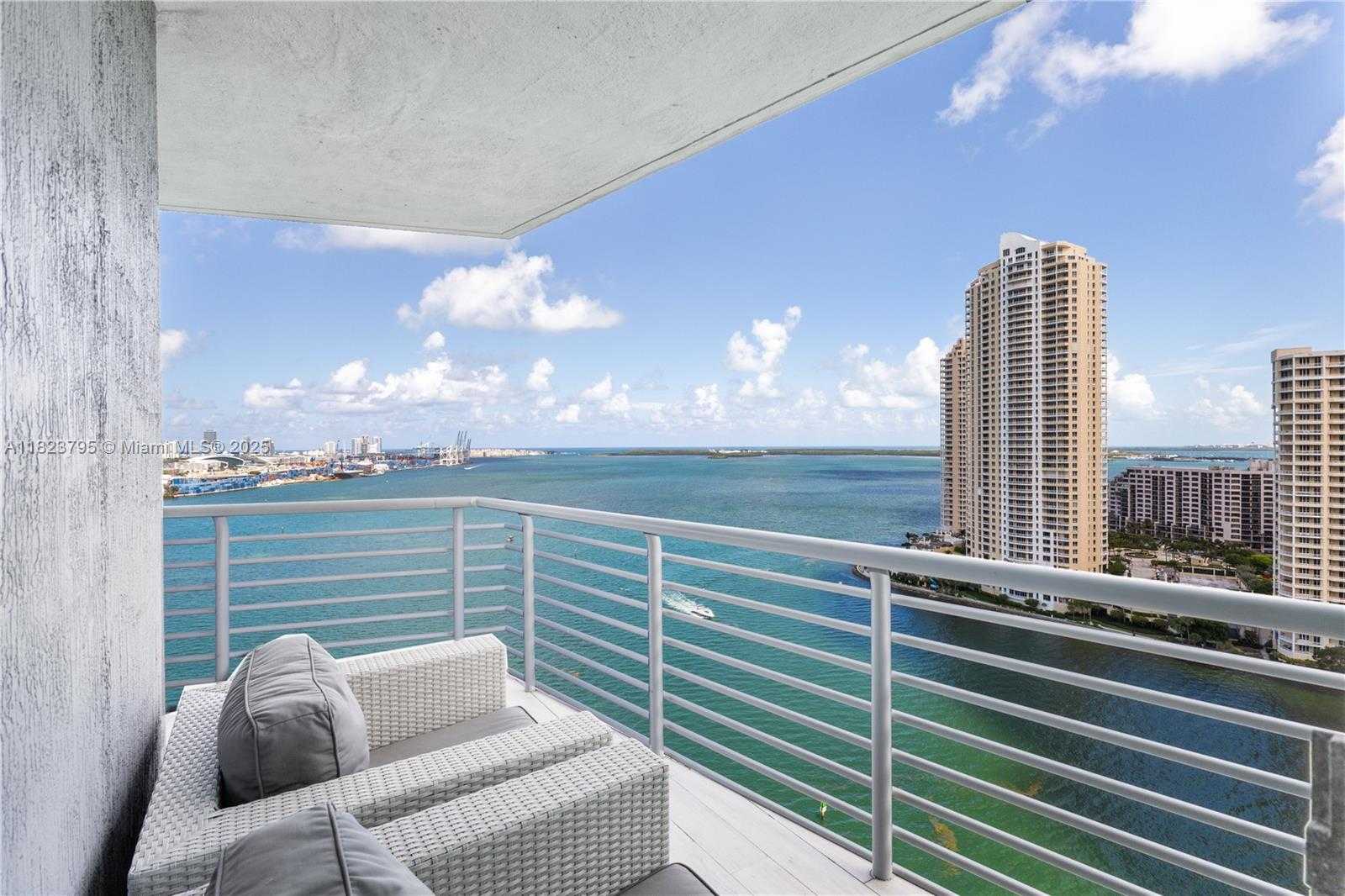 Small Image of 335 SOUTH BISCAYNE BLVD #2309, Miami Number 6