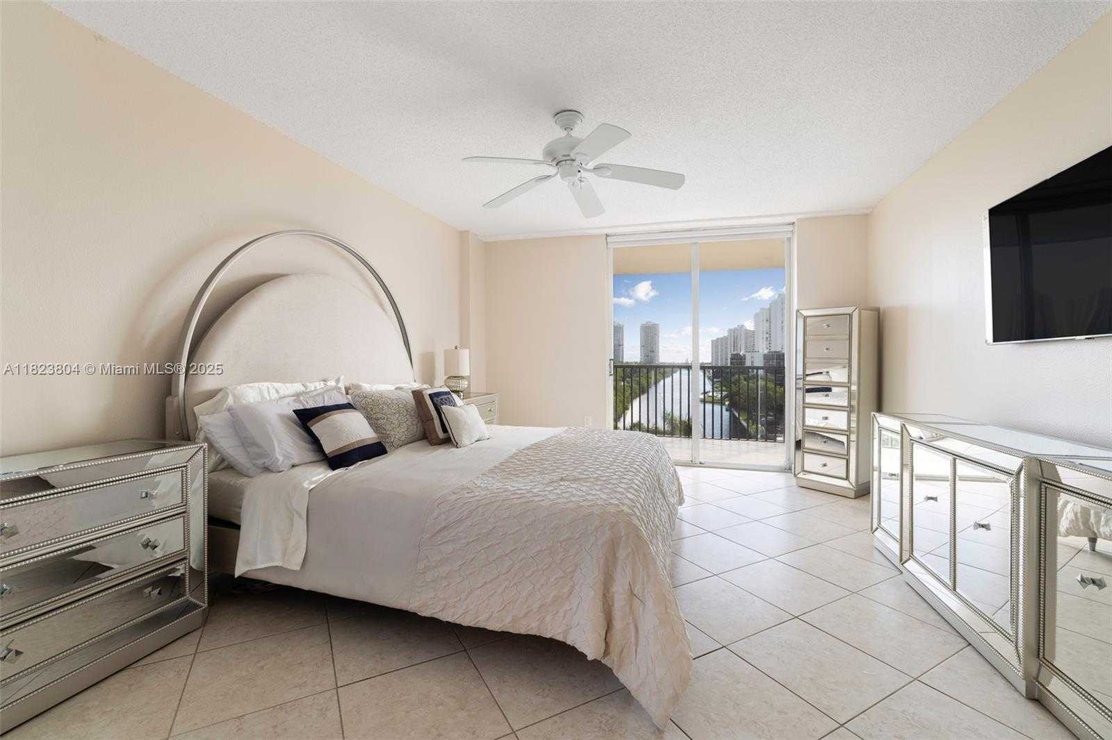 Small Image of 3375 NORTH COUNTRY CLUB DR #602, Aventura Number 19