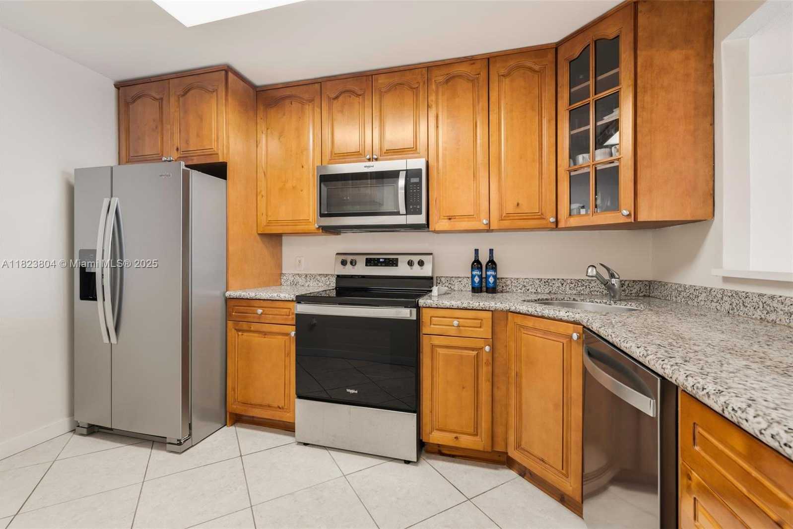 Small Image of 3375 NORTH COUNTRY CLUB DR #602, Aventura Number 8