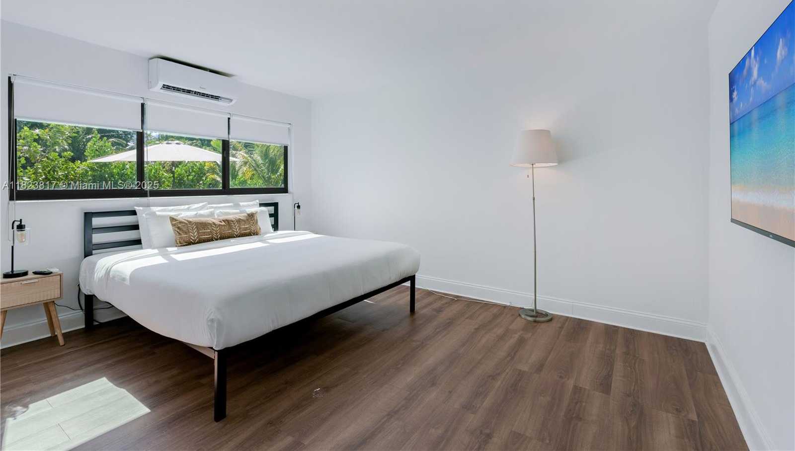 Small Image of 11534 NORTH EAST 13TH AVE, Miami Number 10