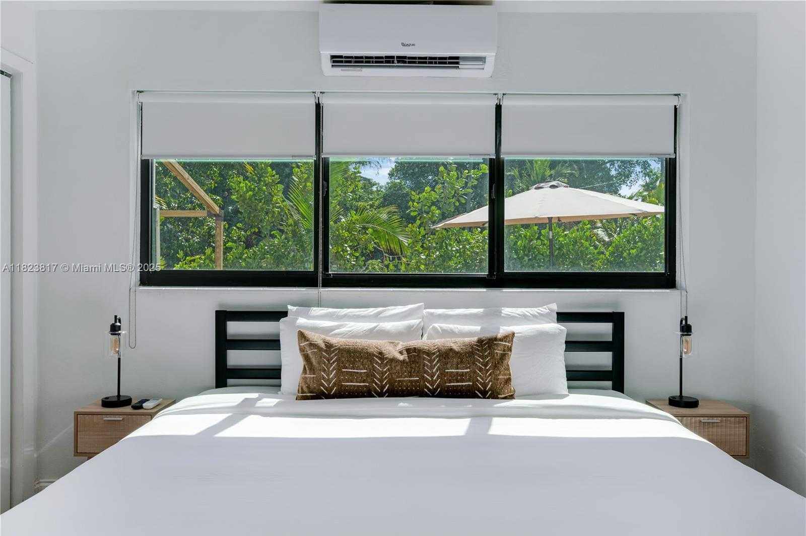 Small Image of 11534 NORTH EAST 13TH AVE, Miami Number 11