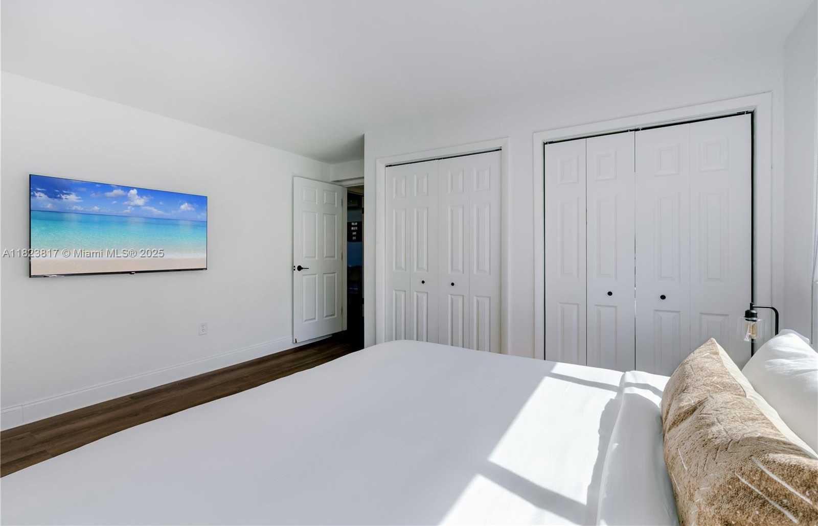 Small Image of 11534 NORTH EAST 13TH AVE, Miami Number 12