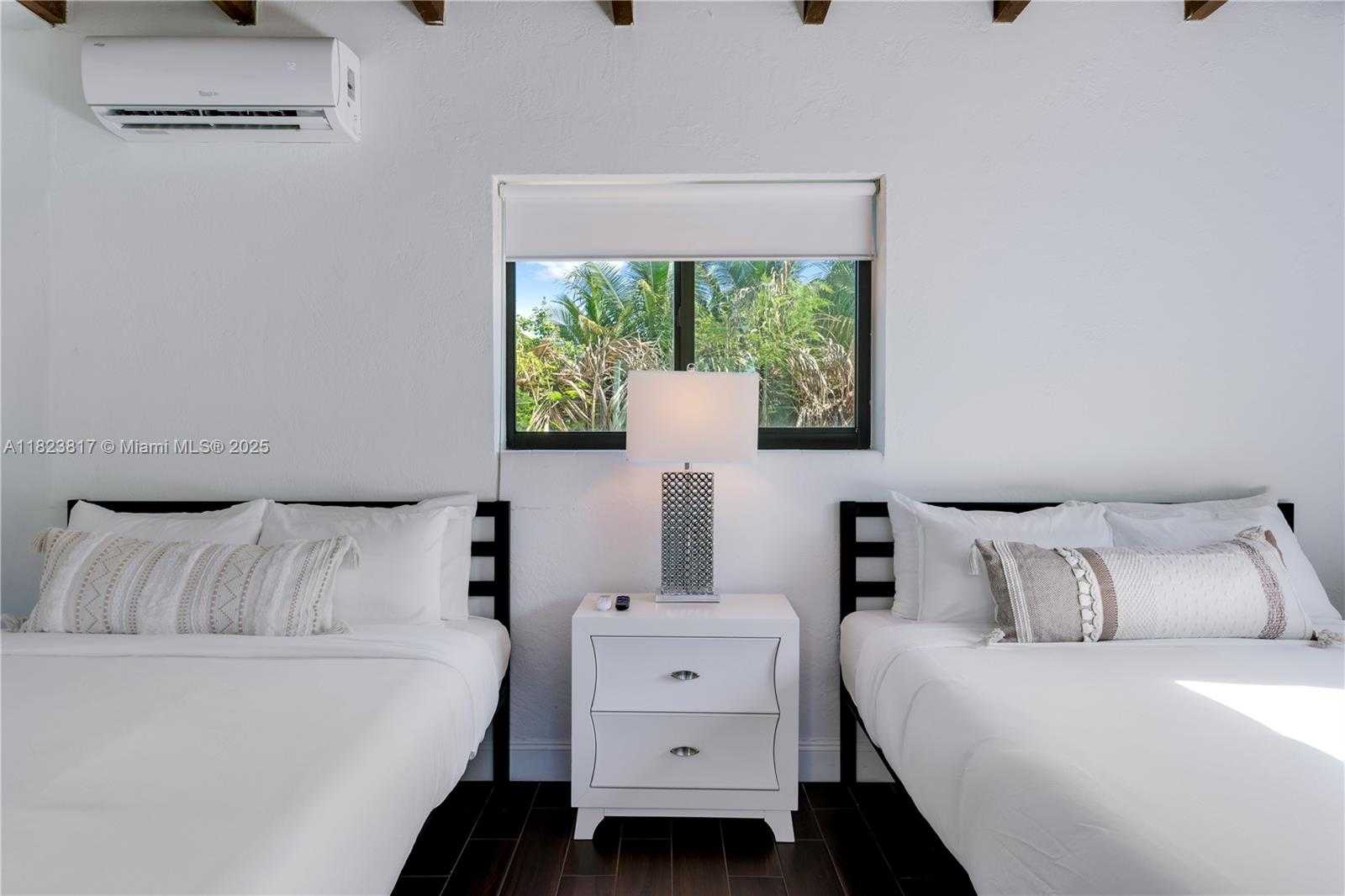Small Image of 11534 NORTH EAST 13TH AVE, Miami Number 19