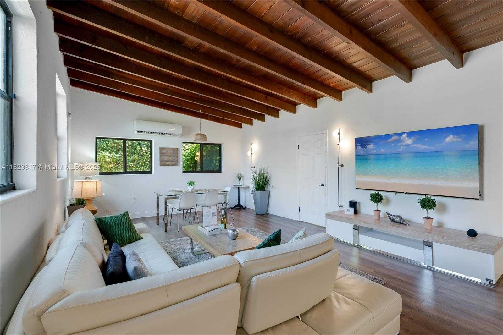 Small Image of 11534 NORTH EAST 13TH AVE, Miami Number 2