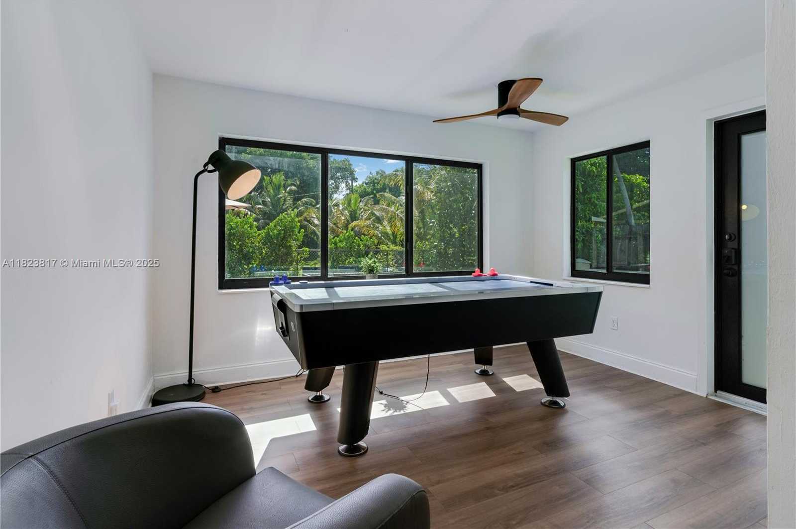 Small Image of 11534 NORTH EAST 13TH AVE, Miami Number 9