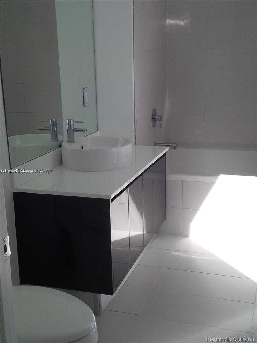 Small Image of 31 SOUTH EAST 6TH ST #1707, Miami Number 17