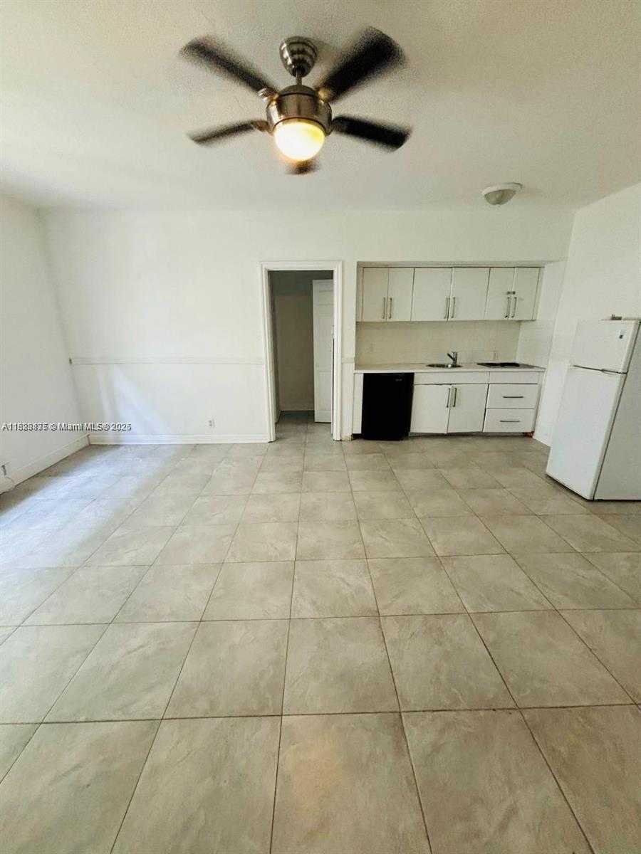Small Image of 1021 EUCLID AVE #4, Miami Beach Number 3